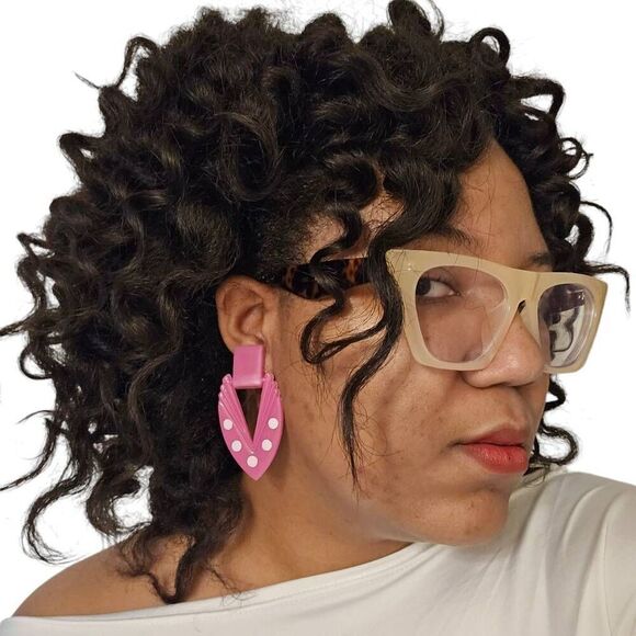 Vintage 80s Magenta Arrowhead Acrylic Clip-On Earrings - Picture 1 of 6